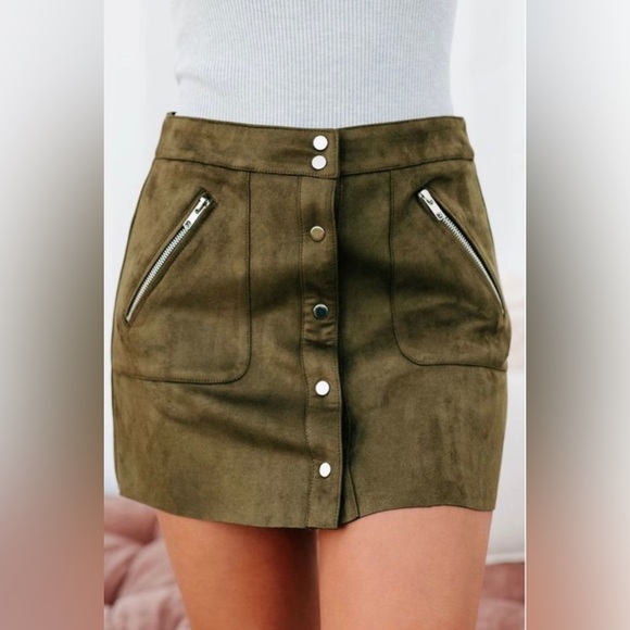 HYFVE Faux Suede Button Up Skirt with Zipper Pockets - Picture 1 of 6